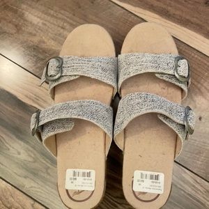 Dansko slides.